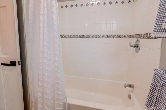 1424 S Simms Street, Lakewood, CO 80232