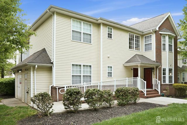 27 Forest Drive, Piscataway, NJ 08854