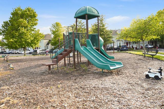 27 Forest Drive, Piscataway, NJ 08854