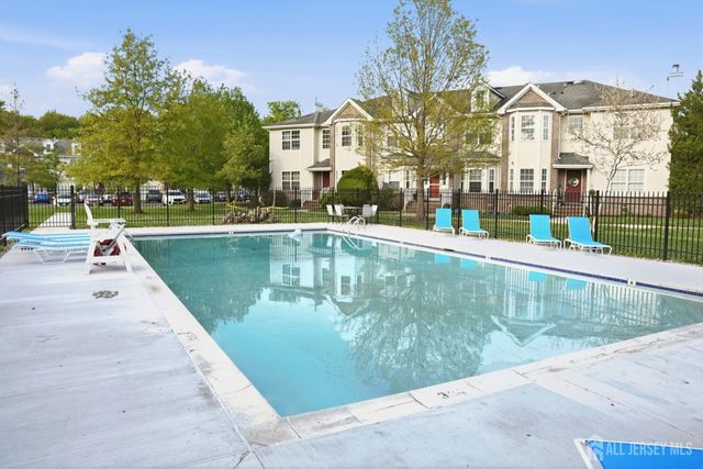 27 Forest Drive, Piscataway, NJ 08854