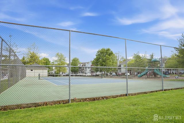 27 Forest Drive, Piscataway, NJ 08854