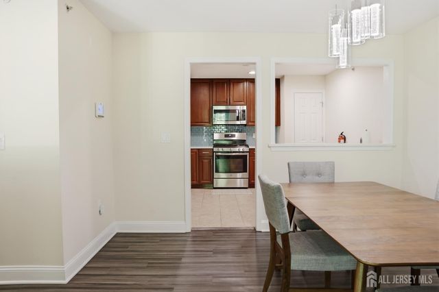 27 Forest Drive, Piscataway, NJ 08854