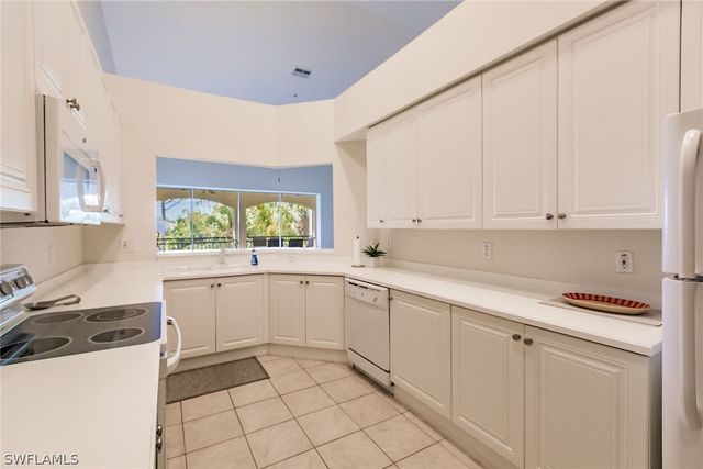 3940 Deer Crossing CT 4-203, Naples, FL 34114