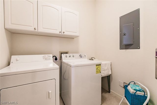 3940 Deer Crossing CT 4-203, Naples, FL 34114