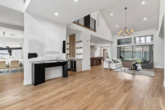 6411 Royal Lane, Dallas, TX 75230