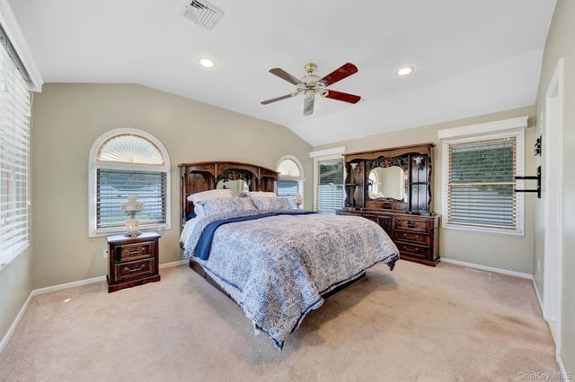 15 Abbey Drive, Commack, NY 11725