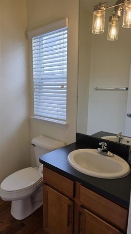 1547 Cass Lake Road, Keego Harbor, MI 48320