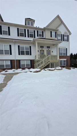 1547 Cass Lake Road, Keego Harbor, MI 48320