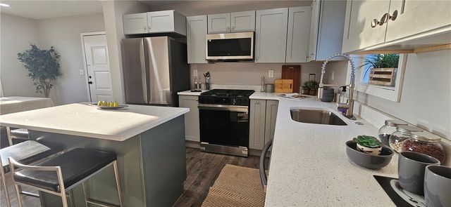 2908 Woodrow St, Liberty Boro, PA 15133