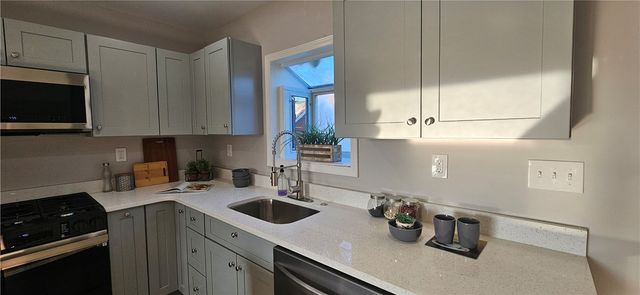 2908 Woodrow St, Liberty Boro, PA 15133