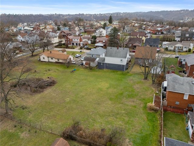 2908 Woodrow St, Liberty Boro, PA 15133