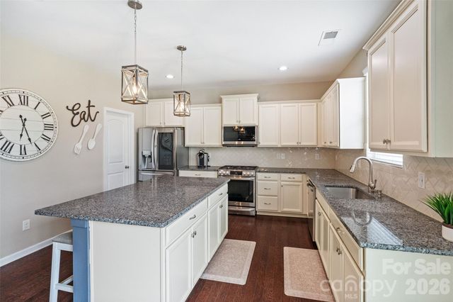 1401 Kings Grove Drive, York, SC 29745