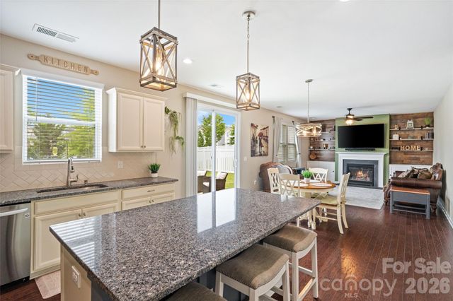 1401 Kings Grove Drive, York, SC 29745