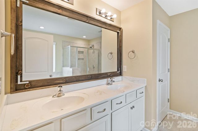 1401 Kings Grove Drive, York, SC 29745
