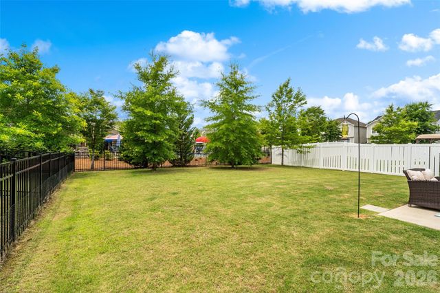 1401 Kings Grove Drive, York, SC 29745