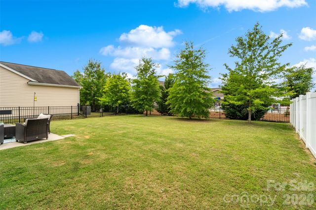 1401 Kings Grove Drive, York, SC 29745