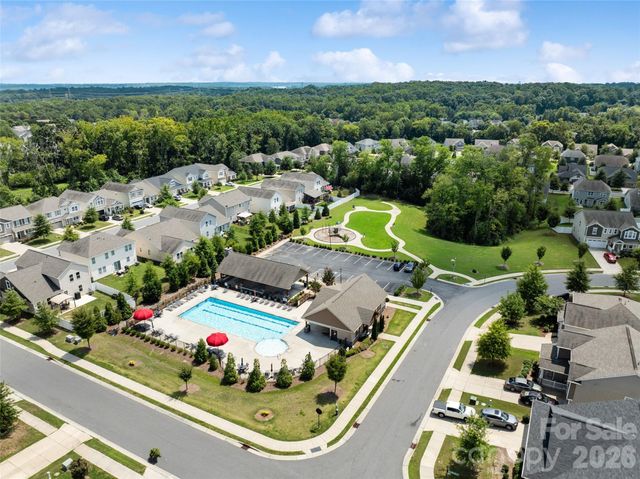 1401 Kings Grove Drive, York, SC 29745