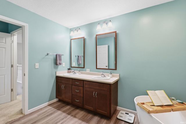 3221 Caledon Place, Fort Wayne, IN 46818