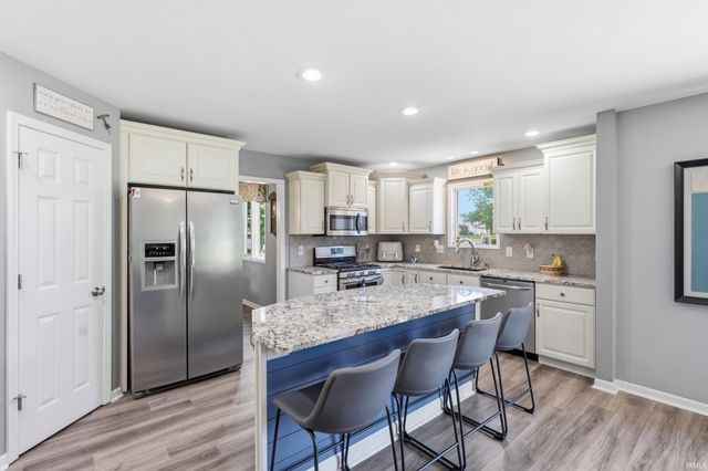 3221 Caledon Place, Fort Wayne, IN 46818