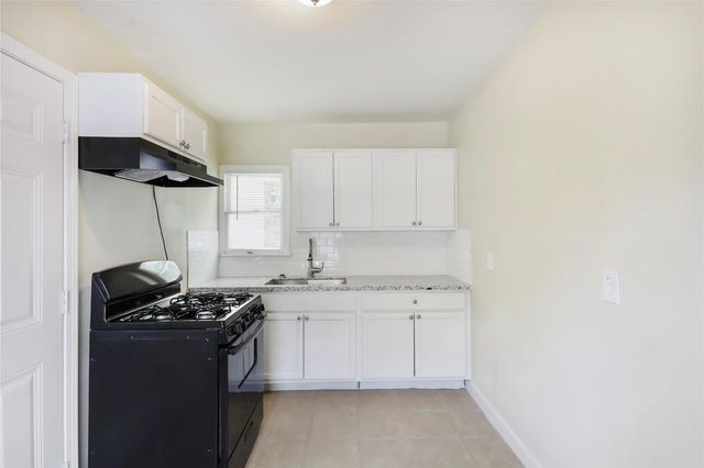 9418 Bertwood Street, Houston, TX 77016