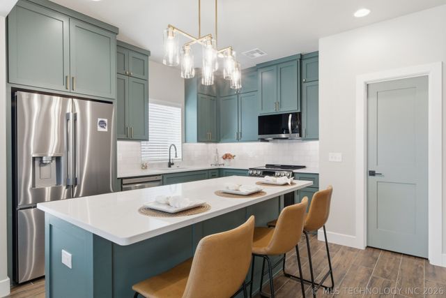 212 S Bluff Street B, Catoosa, OK 74015