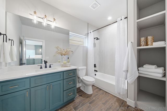 212 S Bluff Street B, Catoosa, OK 74015