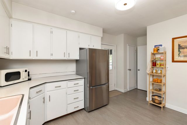 2316 Wakonda View Drive, Des Moines, IA 50321