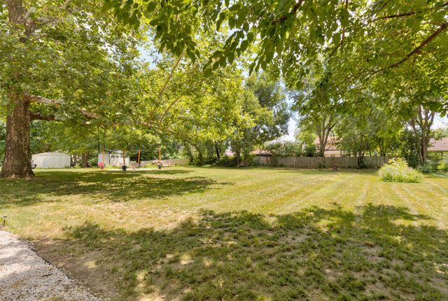 2316 Wakonda View Drive, Des Moines, IA 50321