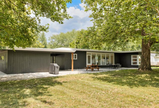 2316 Wakonda View Drive, Des Moines, IA 50321