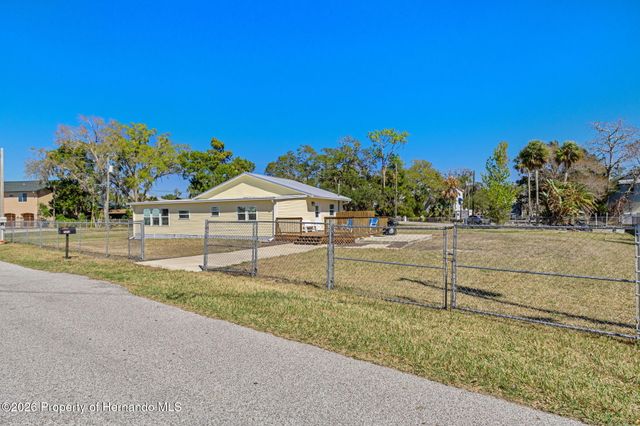 7272 Westwind Street, Weeki Wachee, FL 34607