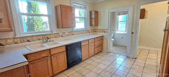 300 N 13th Street, Escanaba, MI 49829