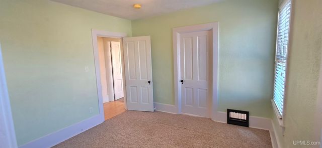 300 N 13th Street, Escanaba, MI 49829