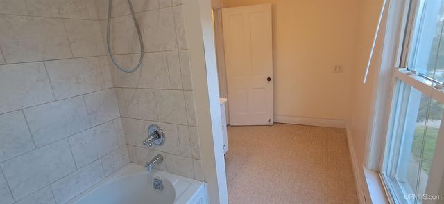 300 N 13th Street, Escanaba, MI 49829