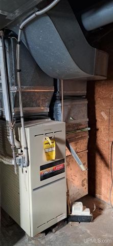 300 N 13th Street, Escanaba, MI 49829