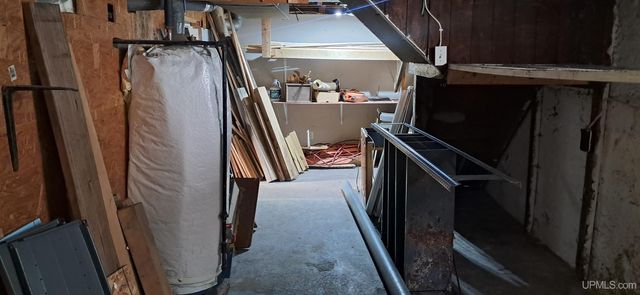 300 N 13th Street, Escanaba, MI 49829