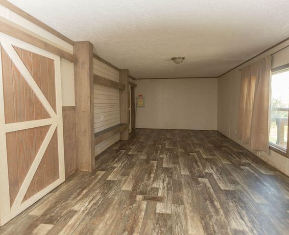 433 Busby Lane, Pineville, MO 64856