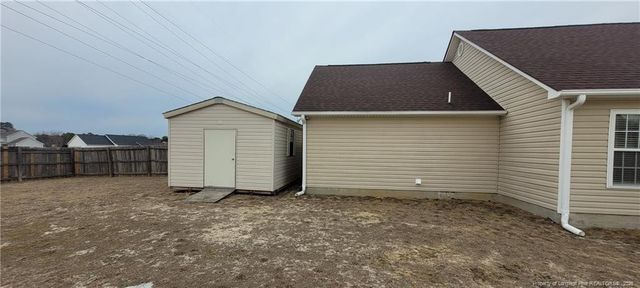 409 Lewis Clark Drive, Hope Mills, NC 28348