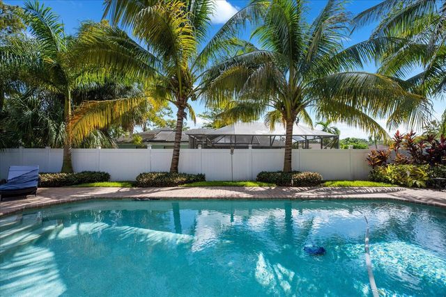 14832 PADDOCK Drive, Wellington, FL 33414