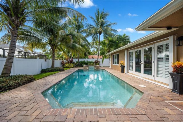 14832 PADDOCK Drive, Wellington, FL 33414