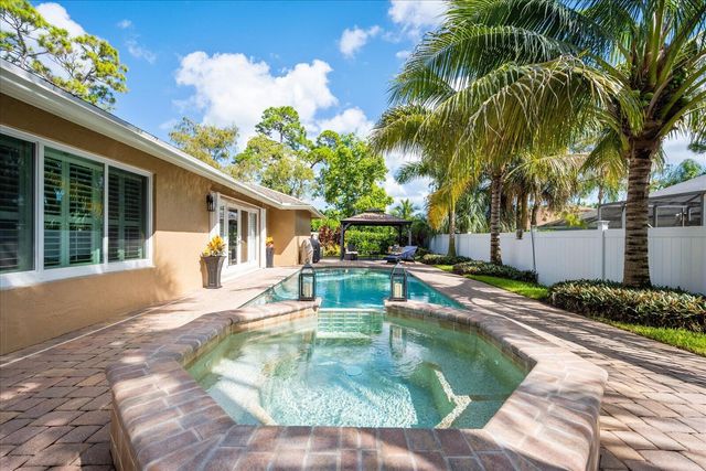 14832 PADDOCK Drive, Wellington, FL 33414