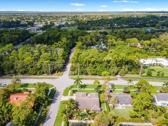 14832 PADDOCK Drive, Wellington, FL 33414