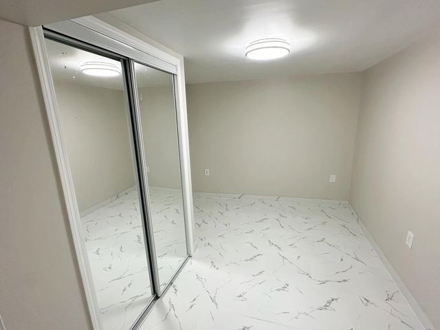 8440 Van Buren Court, Munster, IN 46321