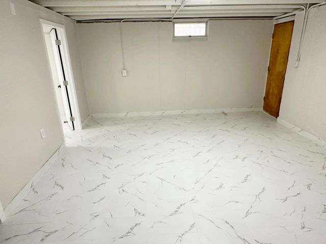 8440 Van Buren Court, Munster, IN 46321