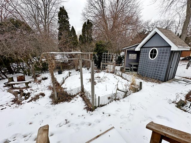 8440 Van Buren Court, Munster, IN 46321