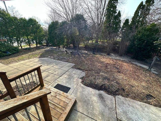 8440 Van Buren Court, Munster, IN 46321