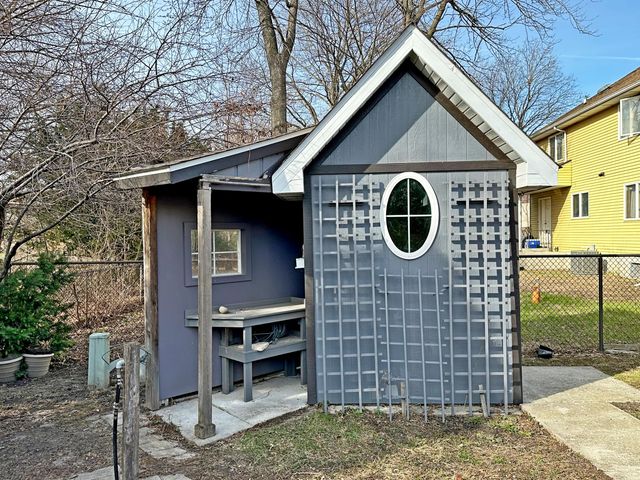 8440 Van Buren Court, Munster, IN 46321