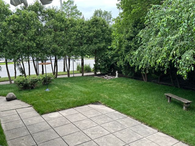8440 Van Buren Court, Munster, IN 46321