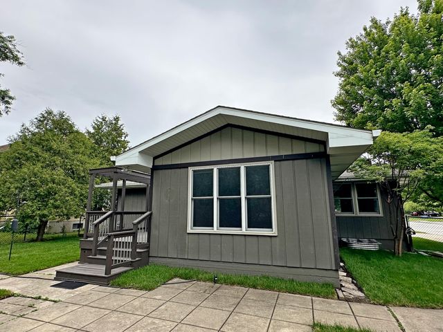 8440 Van Buren Court, Munster, IN 46321
