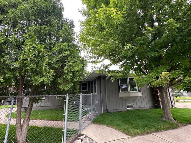 8440 Van Buren Court, Munster, IN 46321