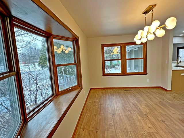 8440 Van Buren Court, Munster, IN 46321